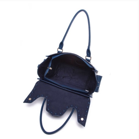 NWT Beautiful and Spacious Blue Classic Satchel Bag! - Picture 2 of 3